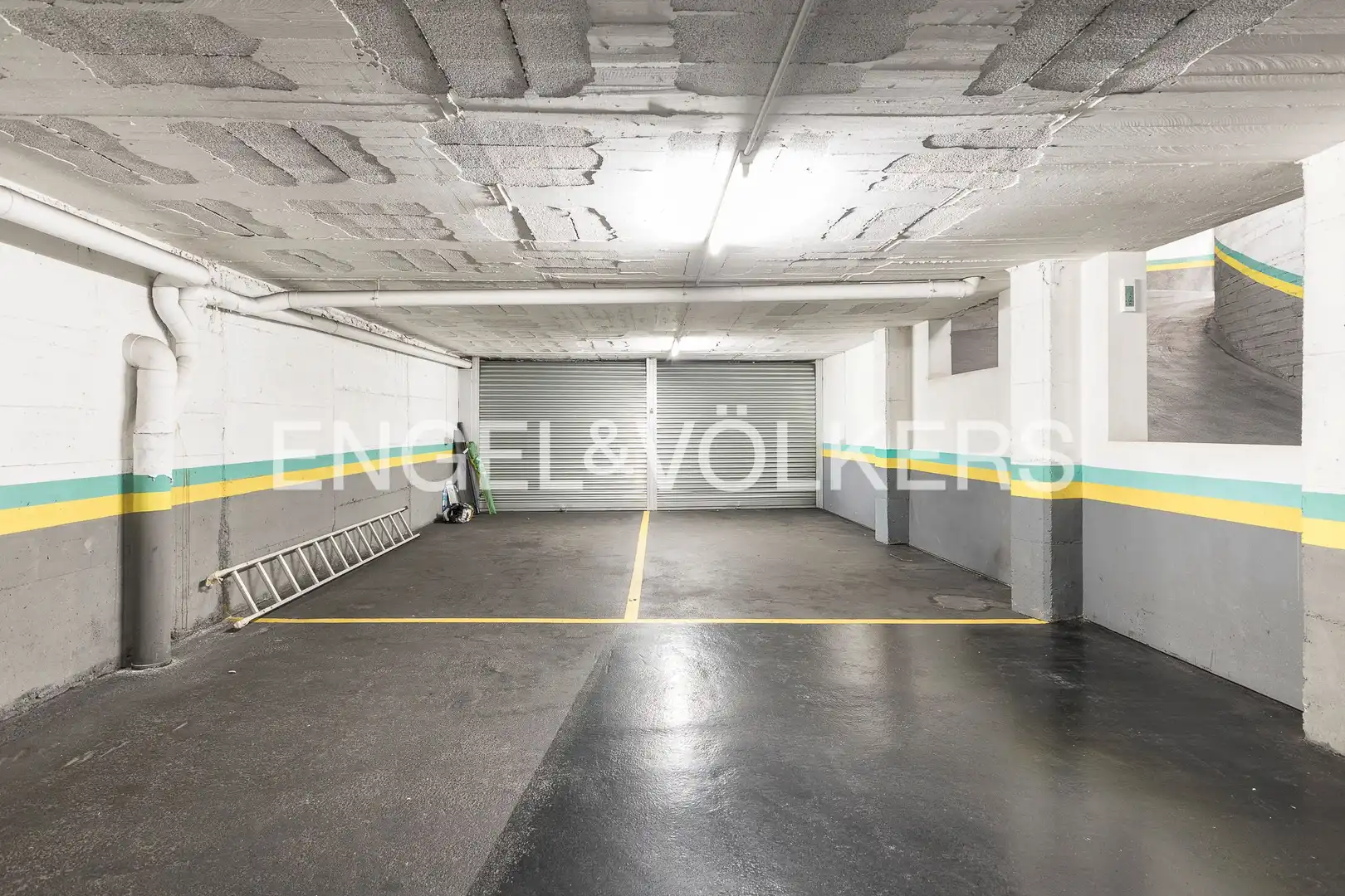Parking of Houses for sale in Barcelona  with Air Conditioner, Heating and Private garden