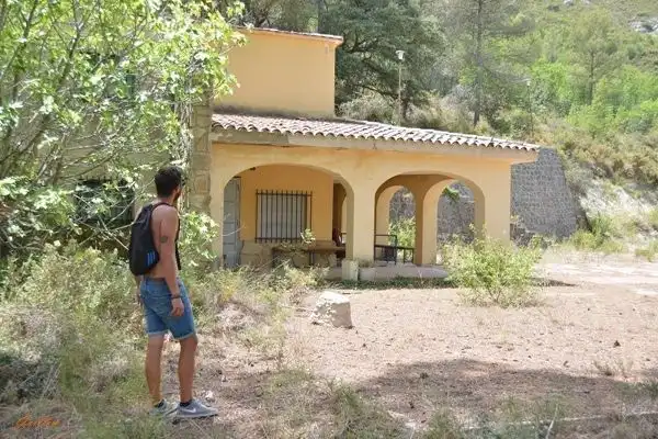 Vista exterior de Casa o chalet en venta en Castell de Castells con Piscina