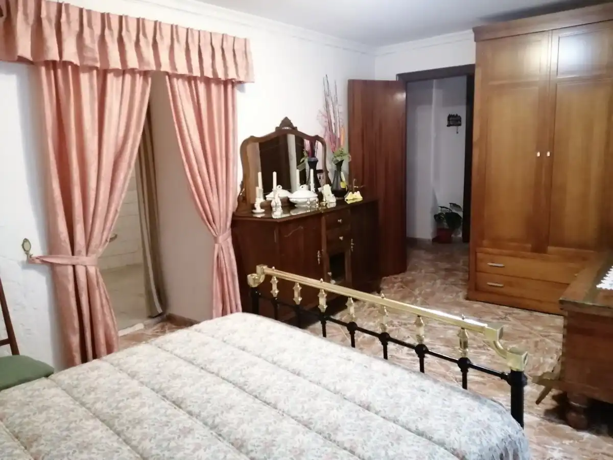 Country homes for sale in Iznájar