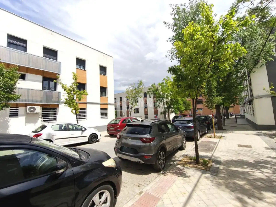 Vista exterior de Piso en venta en  Madrid Capital