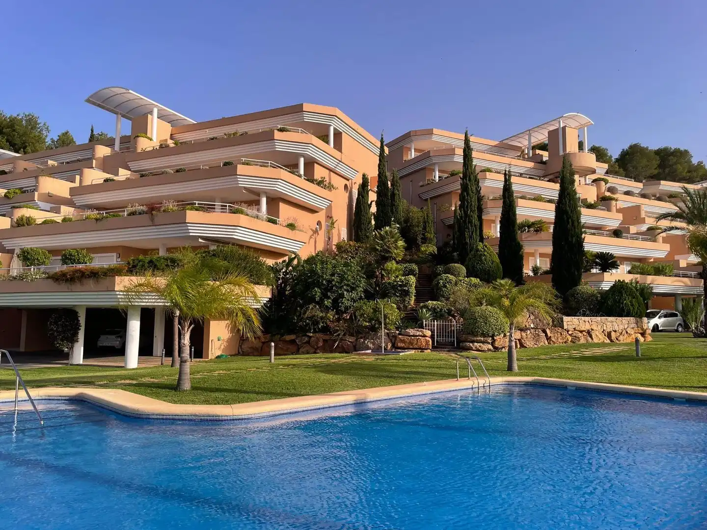 Apartment with pool for sale in Pedreguer