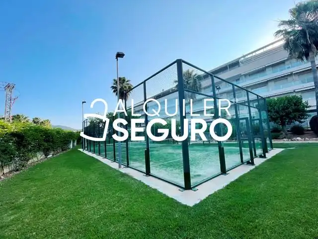 Piscina de Pis de lloguer en Dénia amb Aire condicionat, Terrassa i Traster