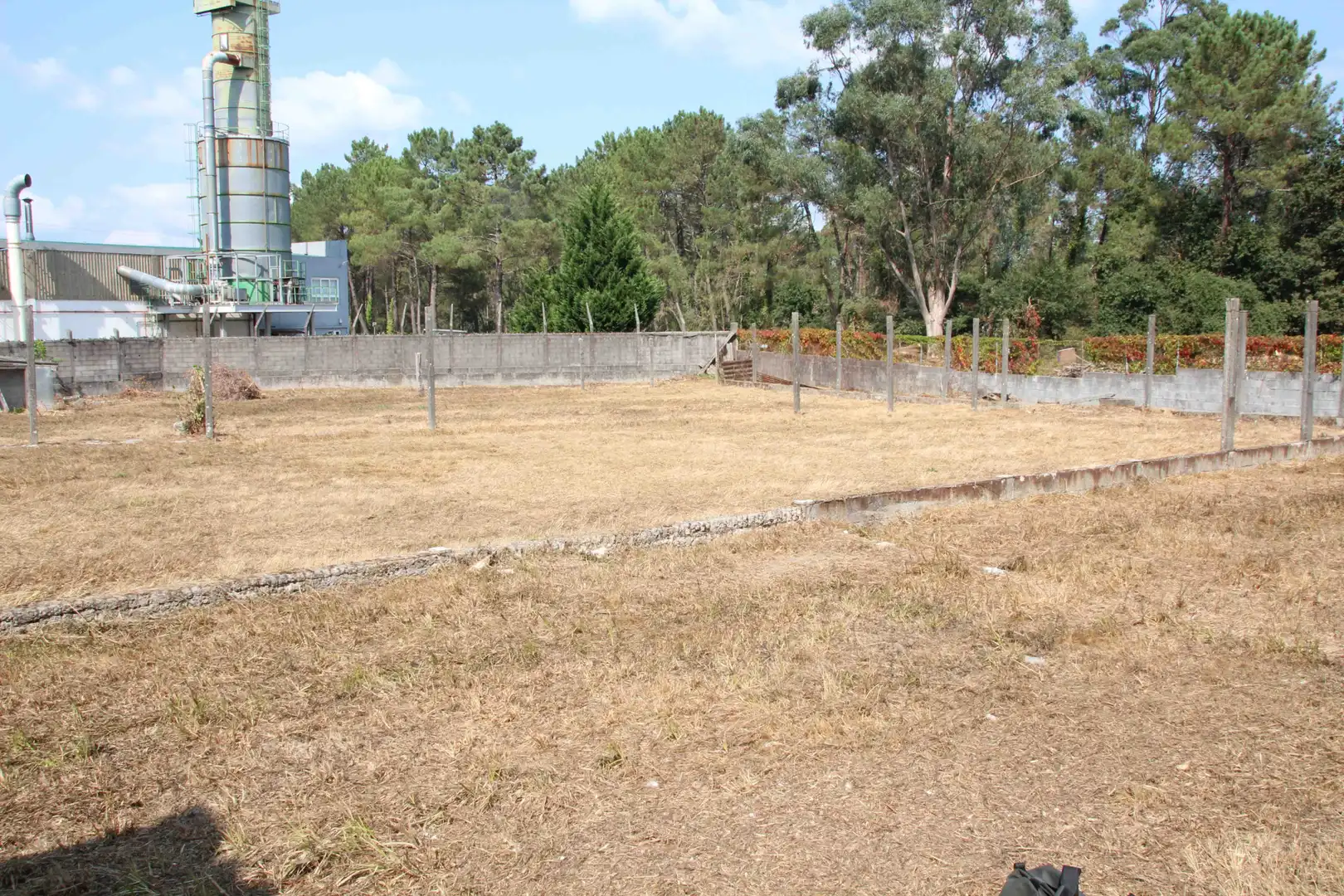 Nave industrial en venta en Brión