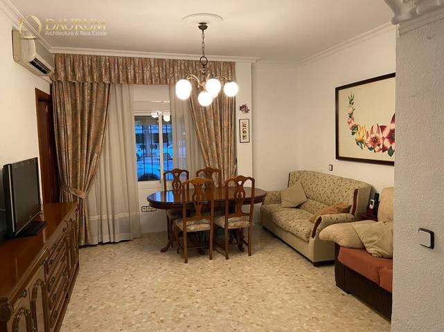 Piso en Venta en LÓPEZ DE GÓMARA en Triana Este