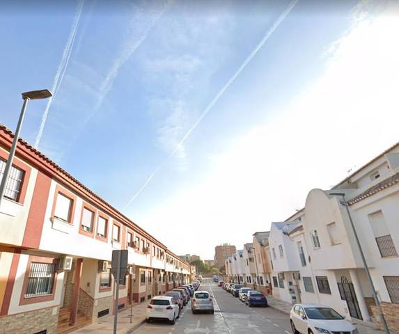 Casa-chalet en Venta en Calle Río Távora en Santa Cristina - San Rafael