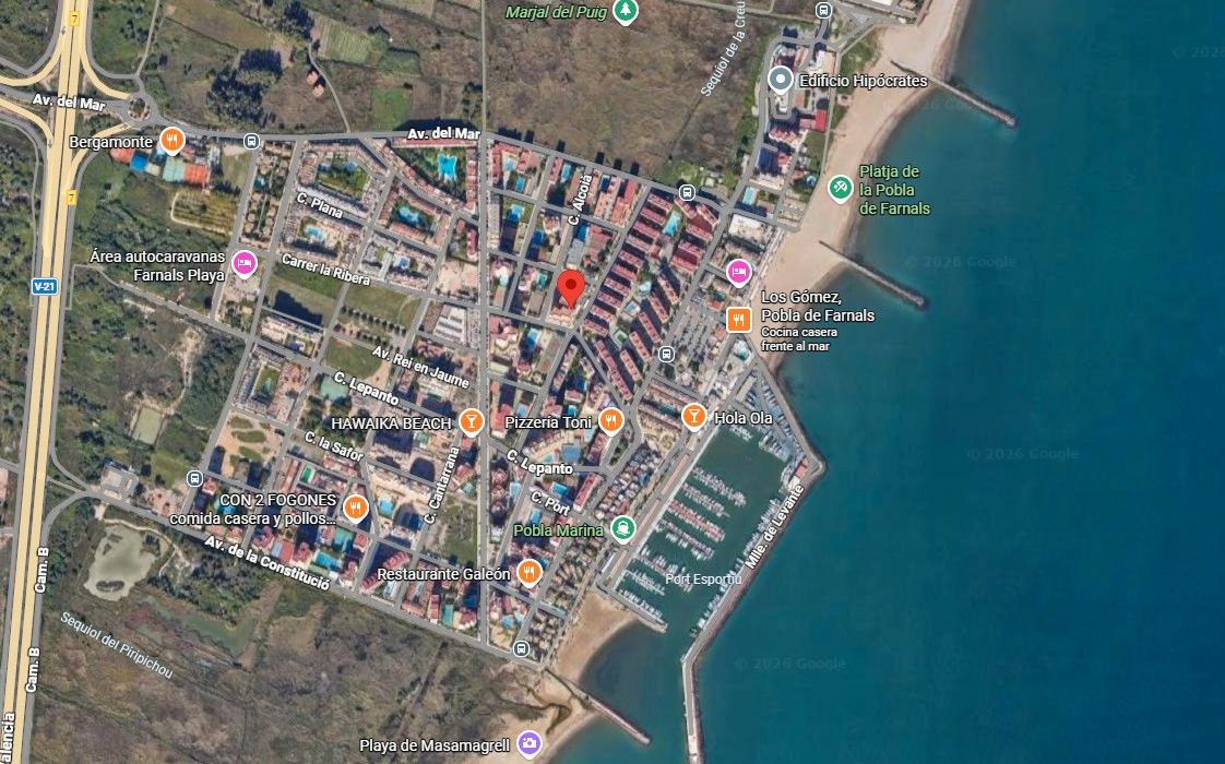 Vista exterior de Piso en venta en La Pobla de Farnals con Terraza y Piscina comunitaria