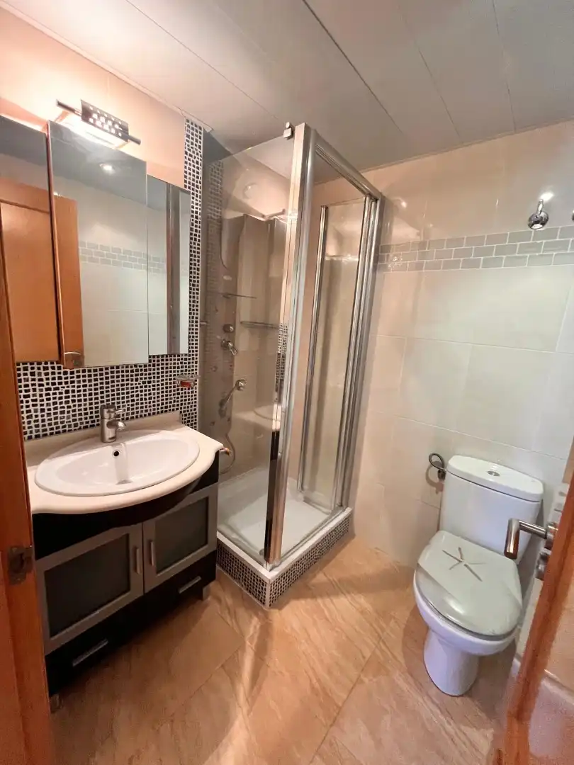 Bathroom of Flat for sale in Cubelles  with Air Conditioner, Heating and Storage room
