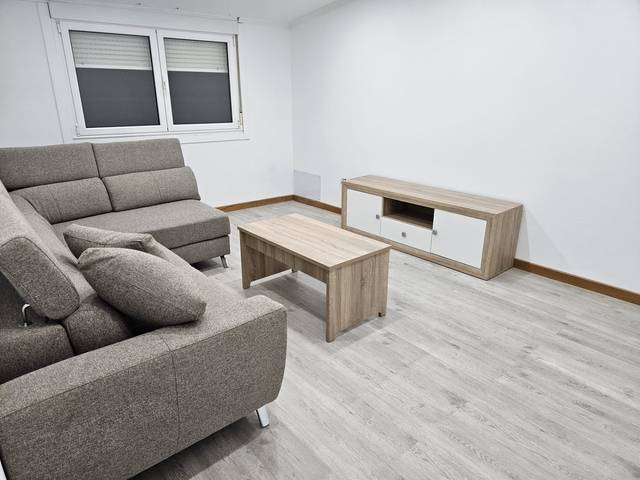 Piso en Alquiler en Rúa das Santas Mariñas en Castiñeiriño - Cruceiro de Sar