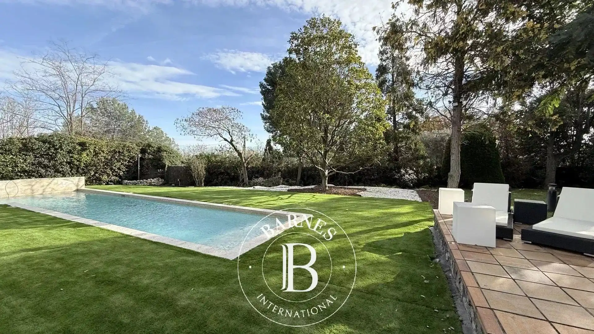 Piscina de Casa o xalet en venda en Cerdanyola del Vallès amb Aire condicionat, Calefacció i Jardí privat