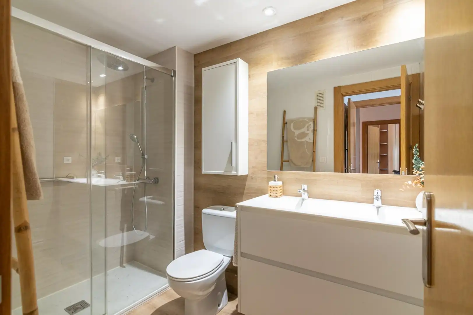Flat for sale in Calle del Lago, Mendillorri
