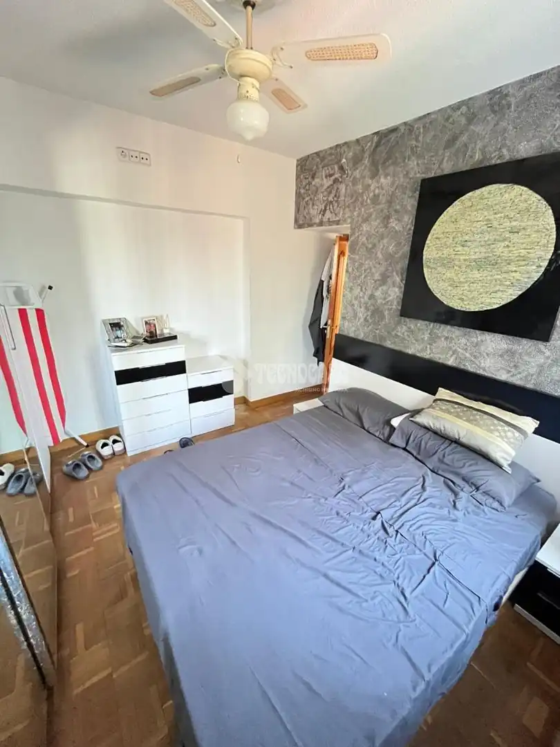 Bedroom of Flat for sale in Madrid  with Air Conditioner and Parquet flooring