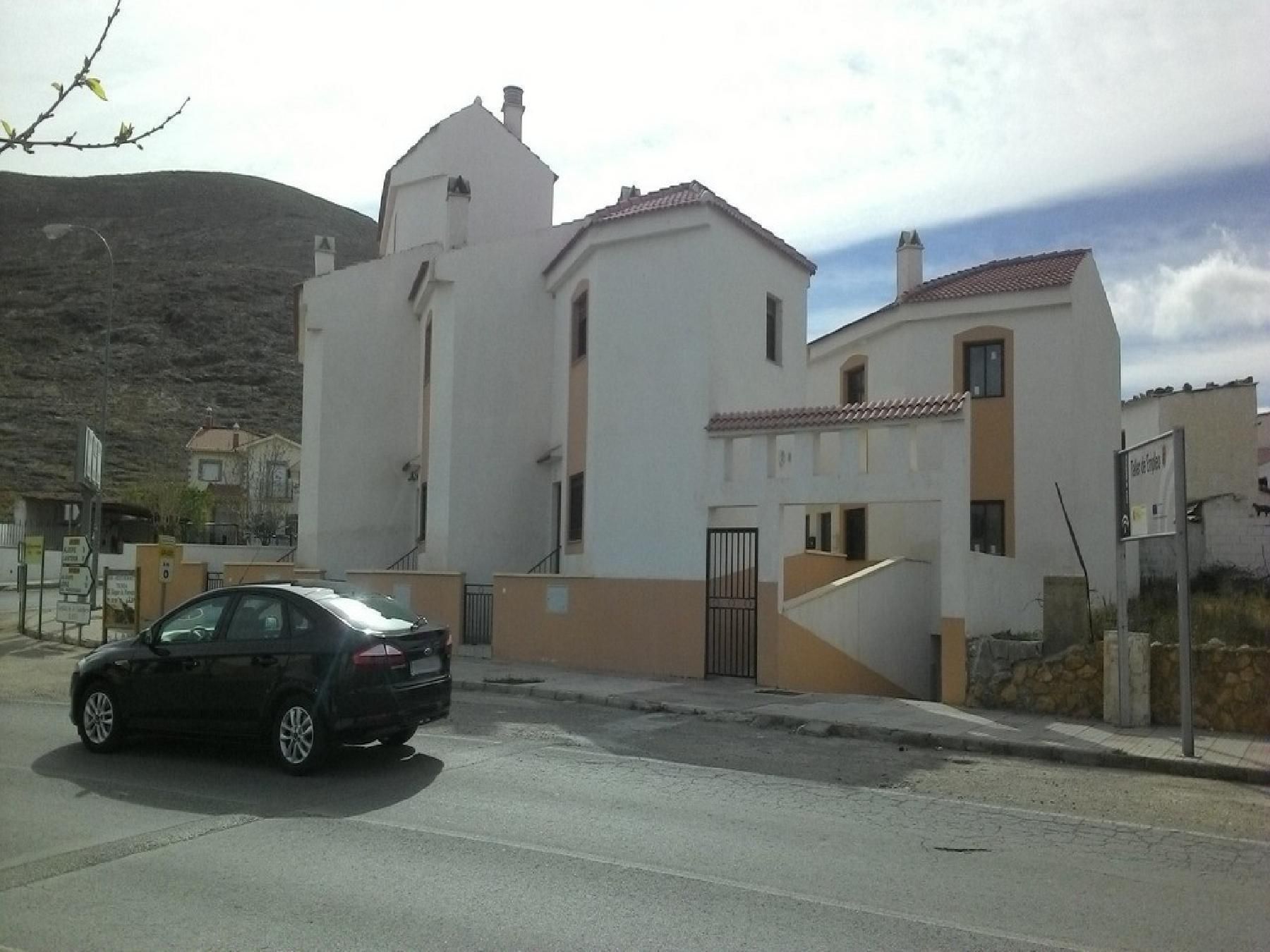 Vista exterior de Dúplex en venta en La Calahorra con Trastero