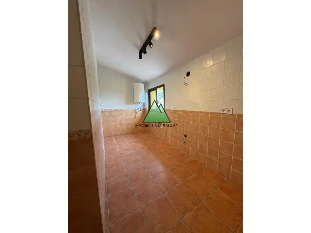 Kitchen of Flat for sale in Alcaucín  with Community pool