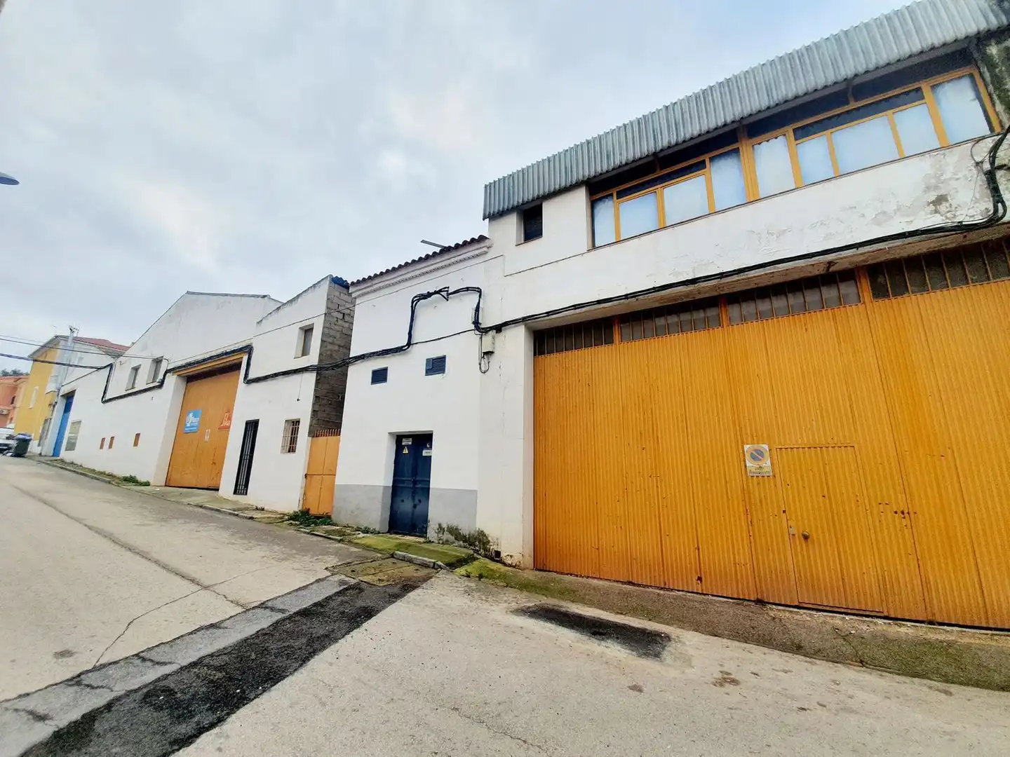 Vista exterior de Local en venta en Valdepeñas