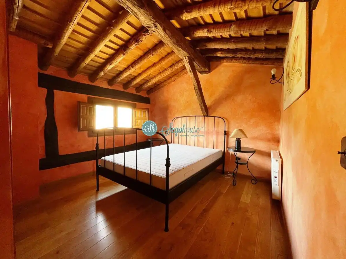 Bedroom of Houses for sale in Adrada de Pirón  with Heating