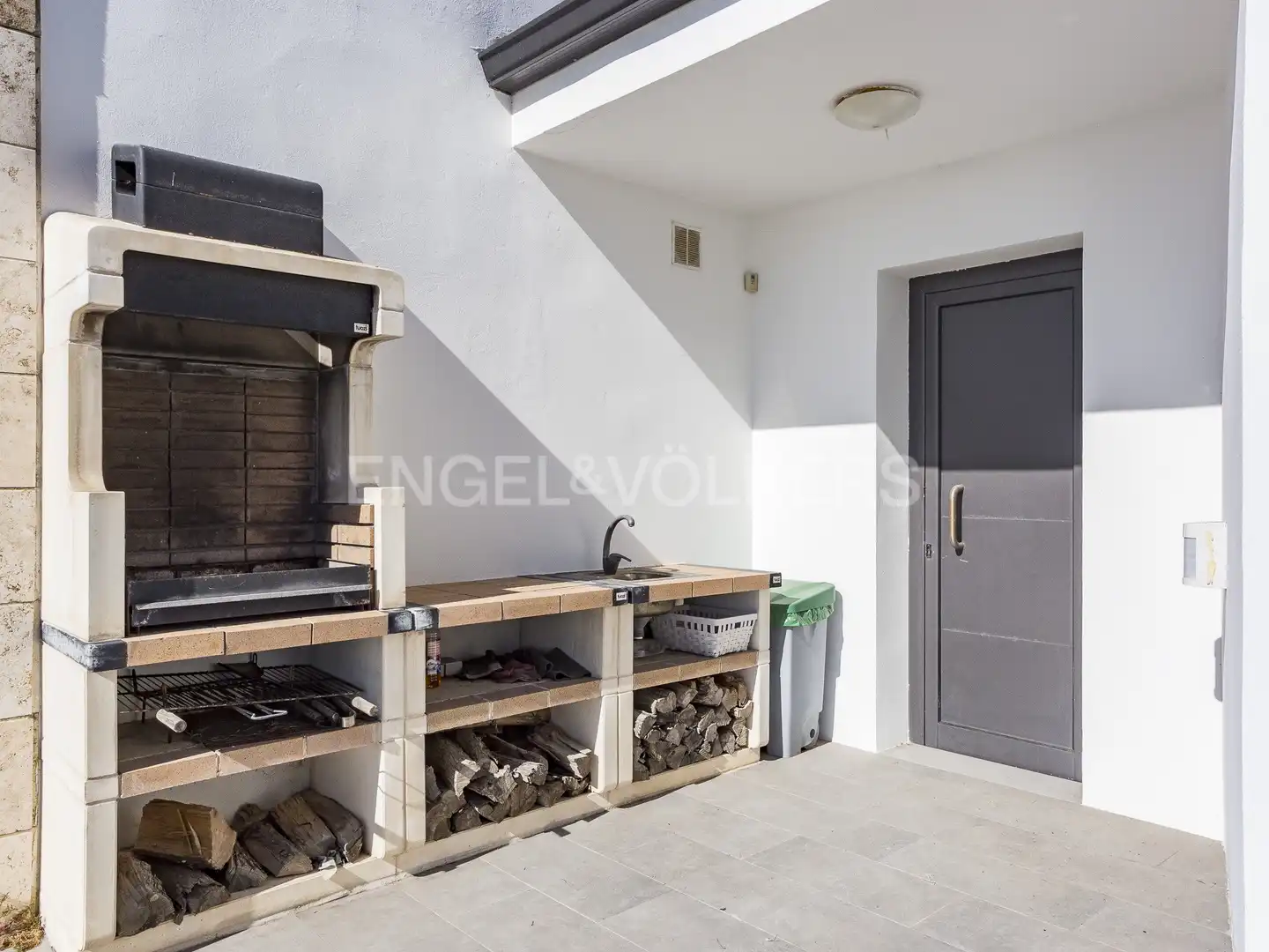 Terrace of Houses for rent in Vilanova i la Geltrú  with Air Conditioner, Heating and Private garden