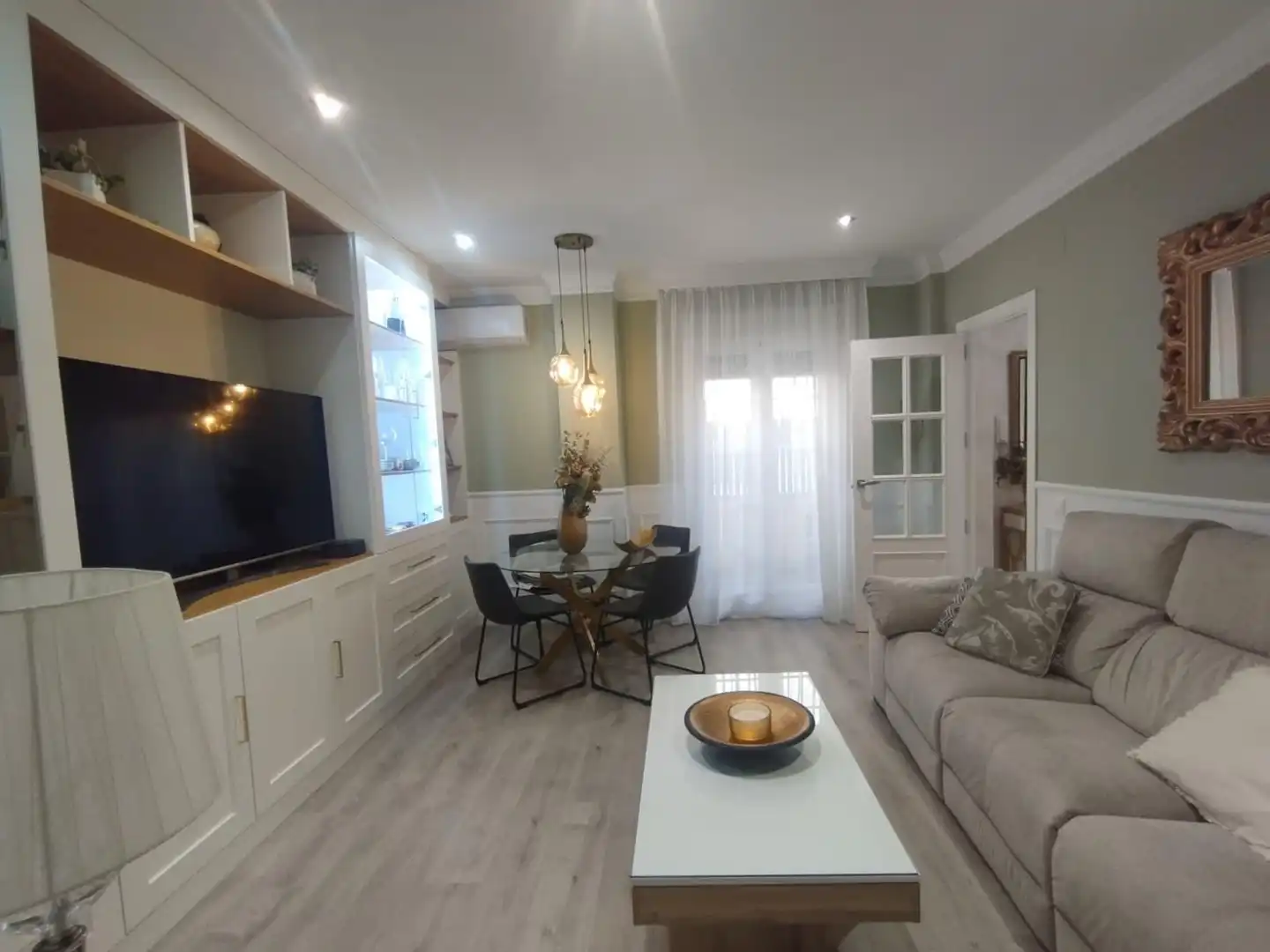 Sala d'estar de Casa o xalet en venda en San Fernando amb Traster
