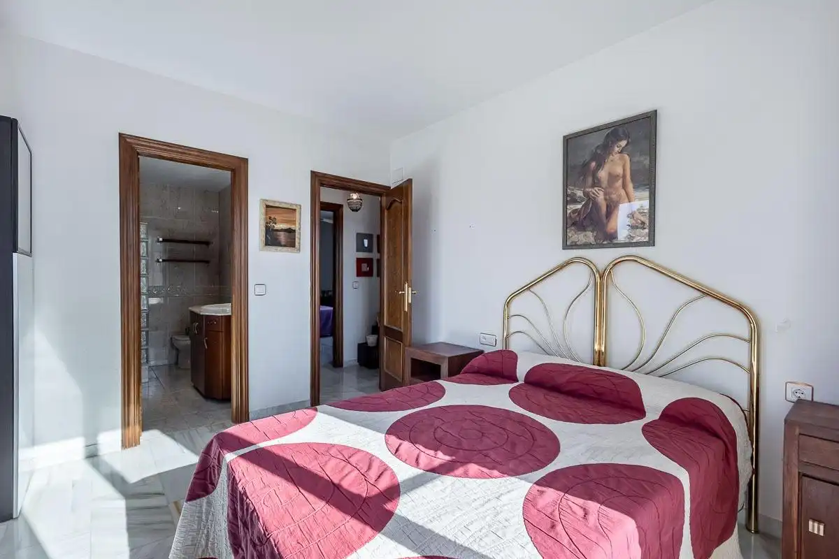 Villa con piscina in vendita a Residencial Triana - Barrio Alto, imagen 31