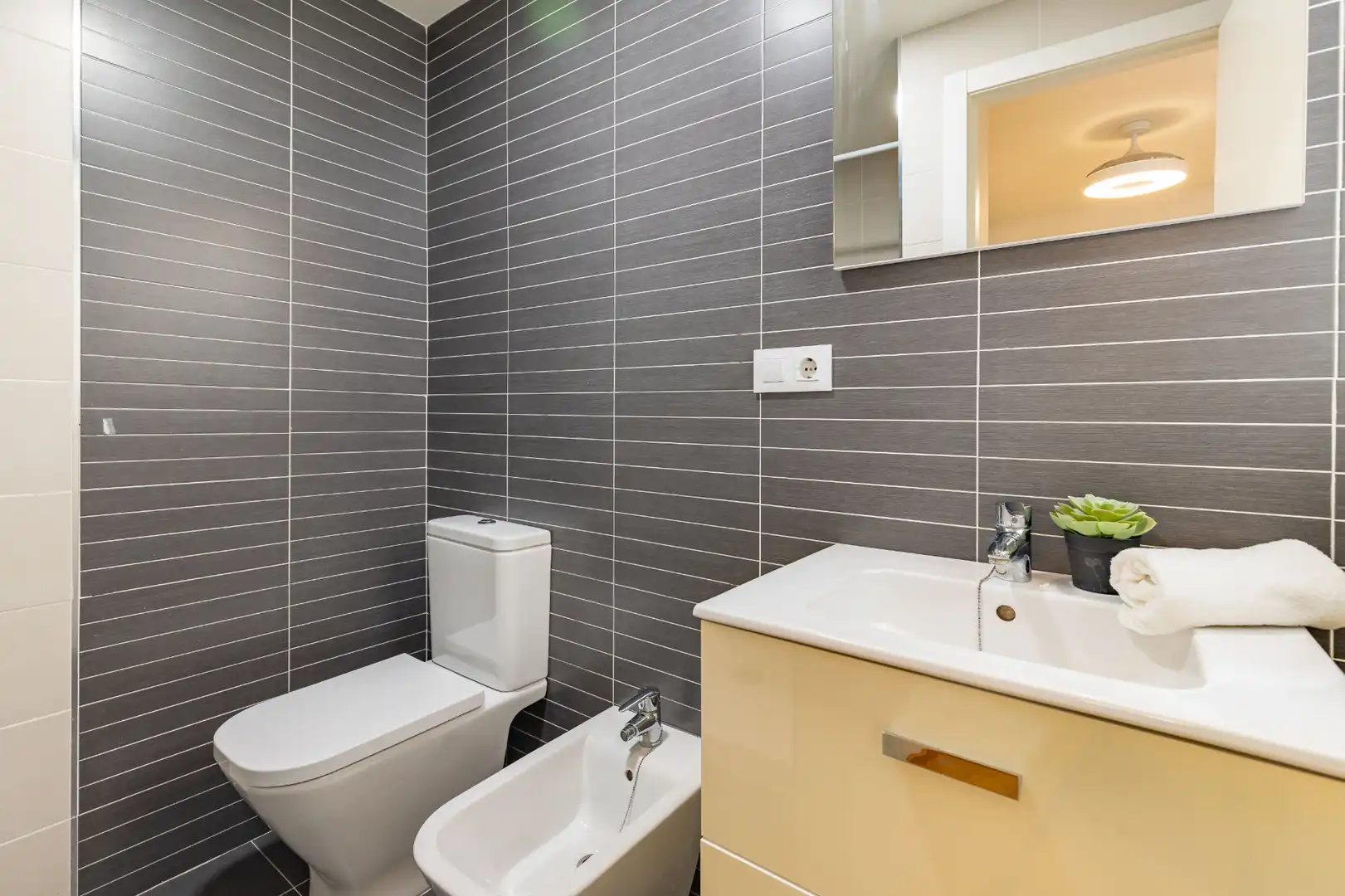 Baño de Piso en venta en Mislata con Aire acondicionado, Terraza y Trastero