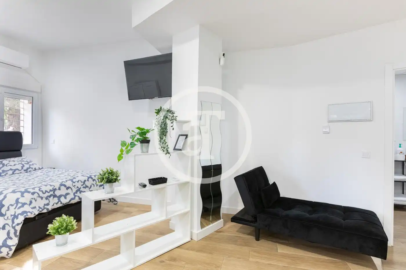 Sala de estar de Estudio de alquiler en Madrid con Aire acondicionado, Calefacción y Amueblado