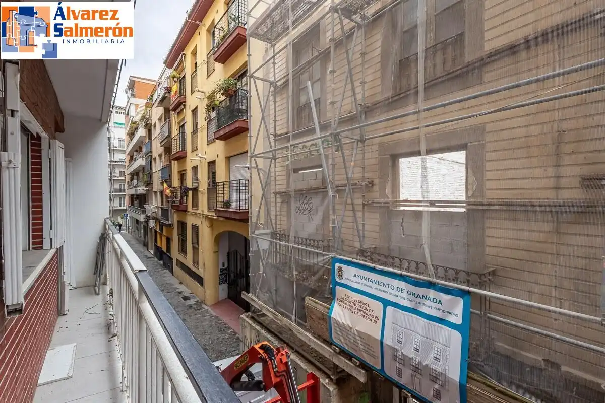 Vista exterior de Piso en venta en Granada con Calefacción y Trastero
