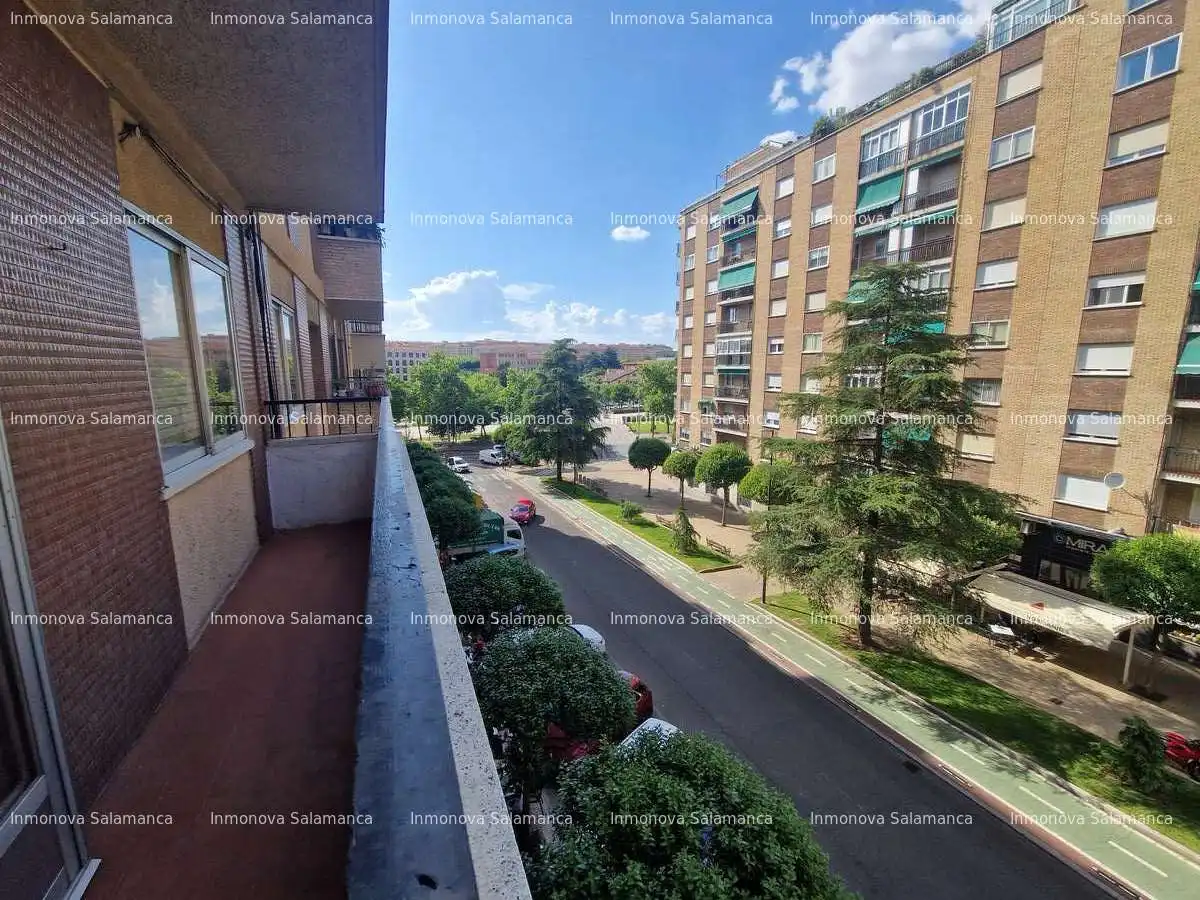 Exterior view of Flat for sale in Salamanca  with Heating, Terrace and Furnished