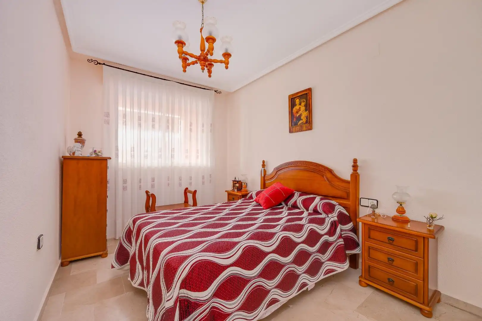 Dormitori de Apartament en venda en Torrevieja amb Terrassa