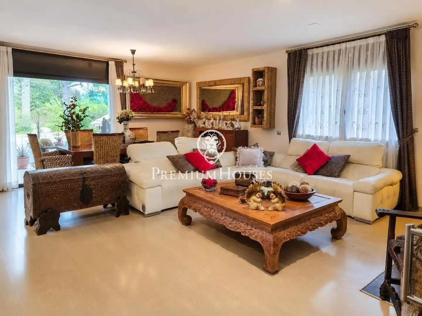 Sala d'estar de Casa o xalet de lloguer en Begues amb Aire condicionat, Calefacció i Jardí privat