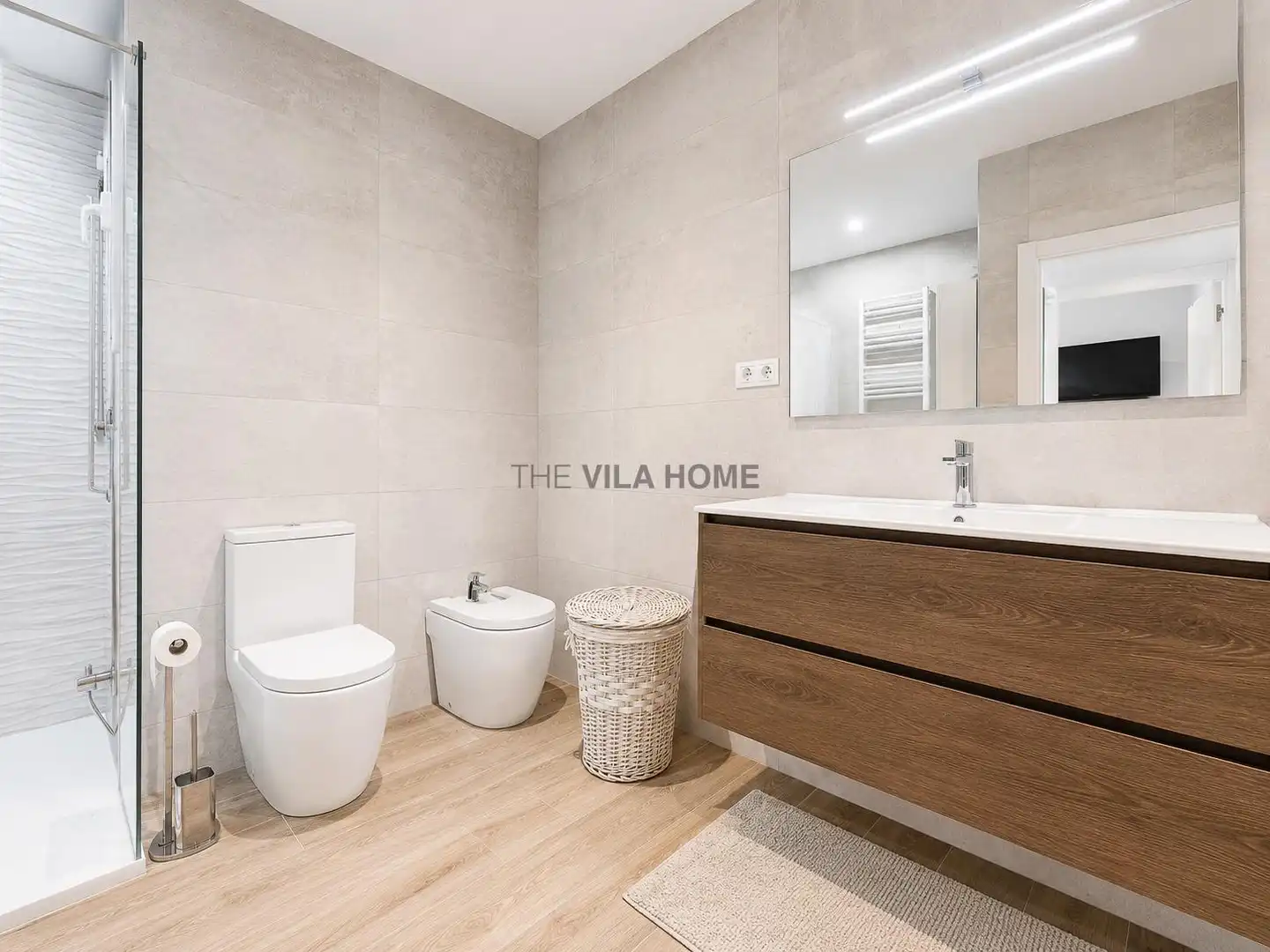 Baño de Casa o chalet en venta en Vilanova i la Geltrú con Aire acondicionado, Calefacción y Jardín privado