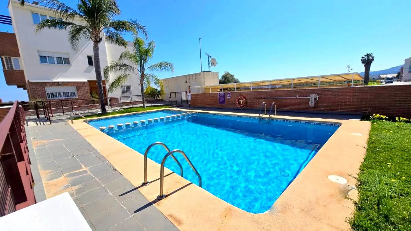 Piscina de Casa adosada en venda en Bellreguard amb Aire condicionat, Terrassa i Traster