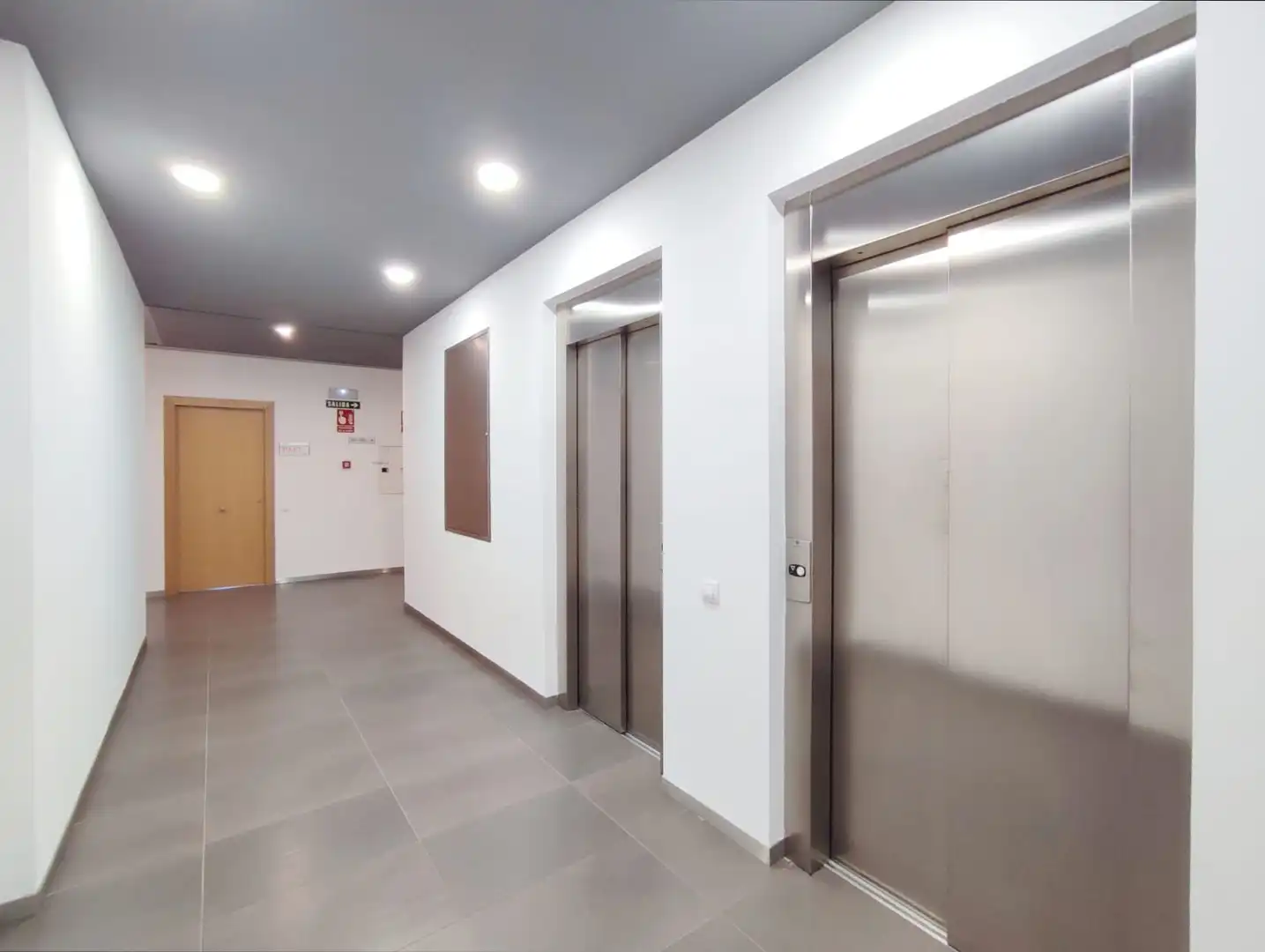 Büro zur Miete in Aranguren mit Klimaanlage, Heizung und Möbliert