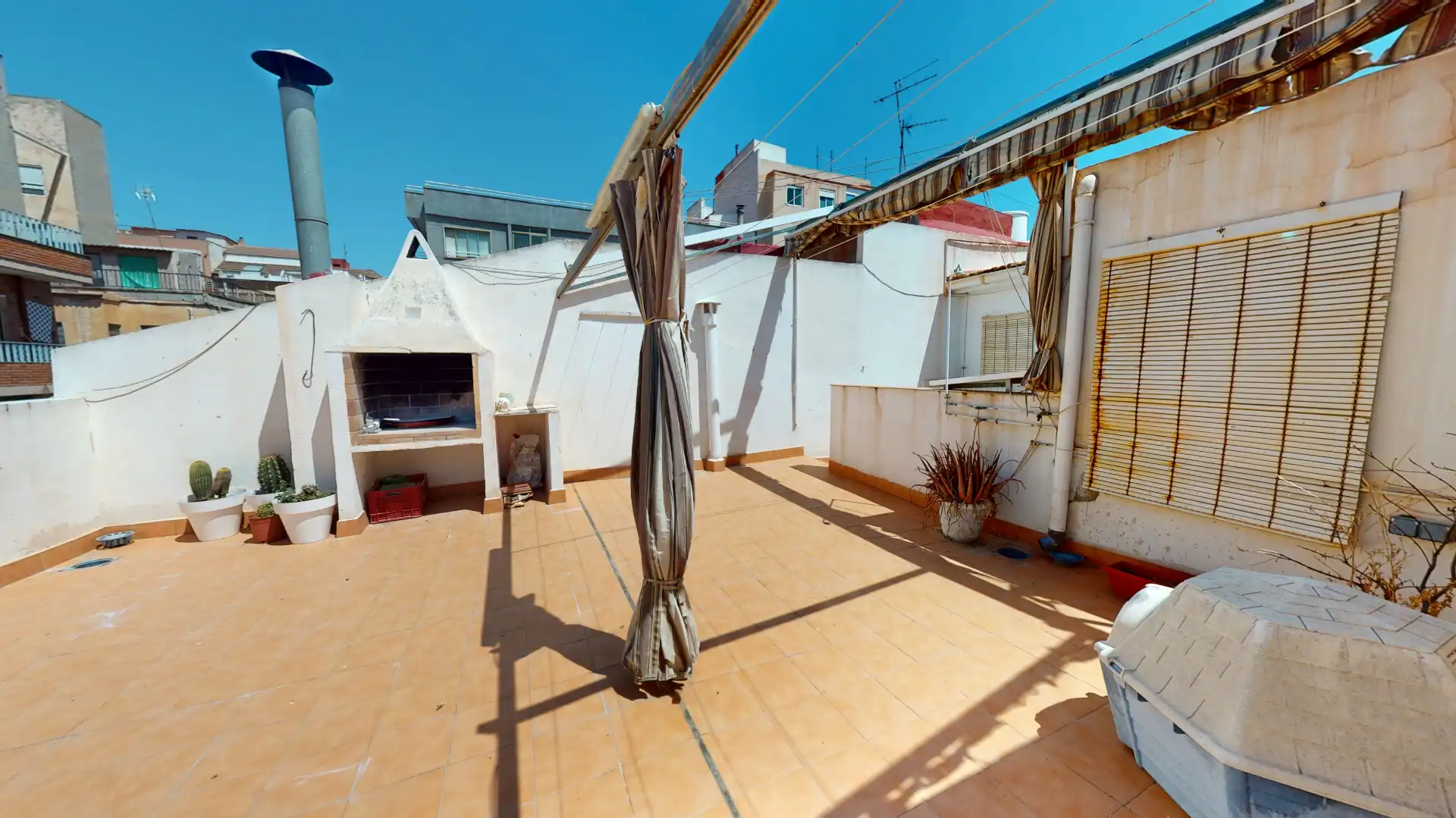 Terrassa de Casa adosada en venda en Elda amb Aire condicionat, Terrassa i Traster