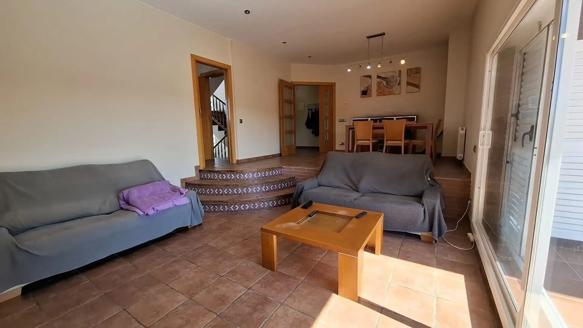 Sala de estar de Casa o chalet en venta en Olesa de Bonesvalls con Calefacción, Terraza y Trastero
