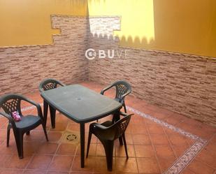 Terrassa de Casa adosada en venda en Huévar del Aljarafe amb Aire condicionat, Calefacció i Terrassa