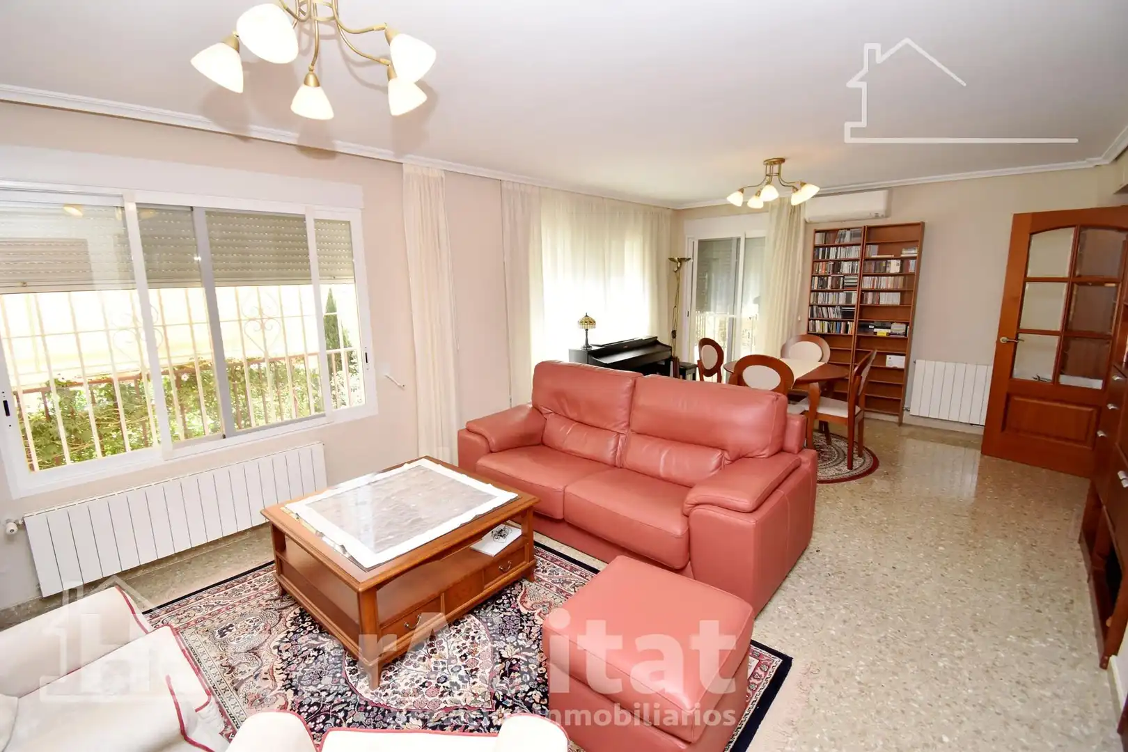 Living room of Houses for sale in Torrent  with Air Conditioner, Private garden and Terrace