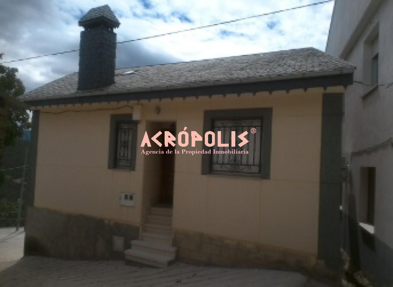 Exterior view of House or chalet for sale in Castrillo de Cabrera  with Heating