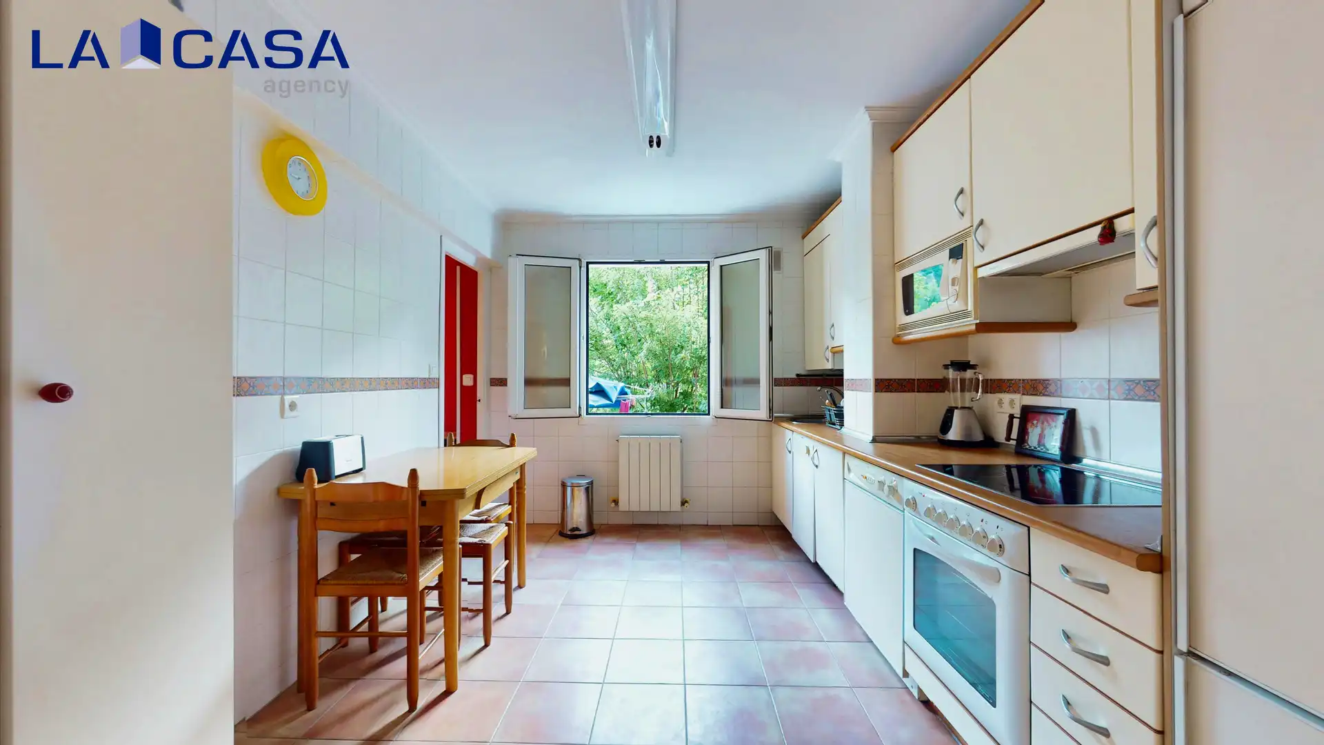 Cocina de Piso en venta en Bilbao  con Calefacción y Trastero