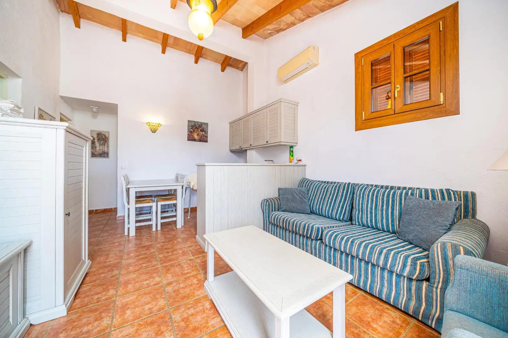 Sala de estar de Edificio en venta en Ses Salines con Piscina comunitaria