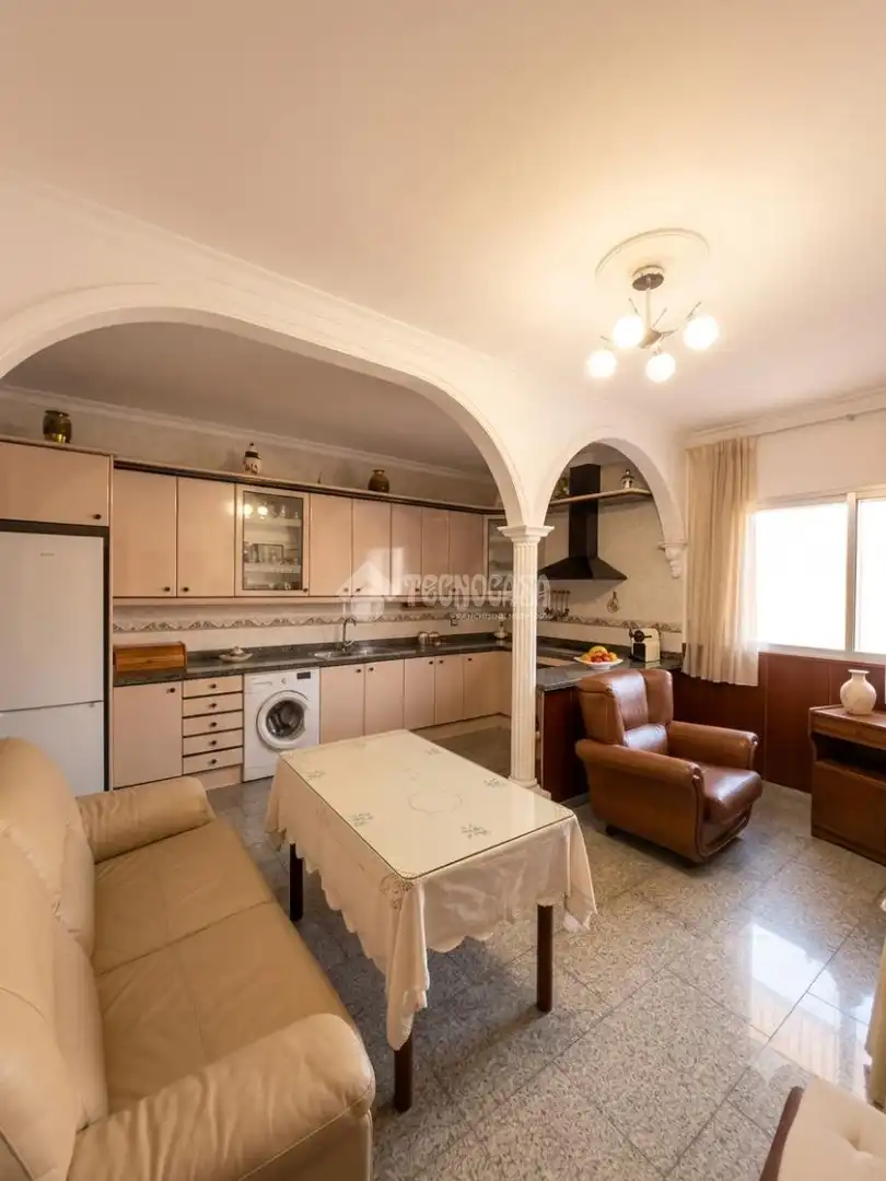Cocina de Casa adosada en venta en Sevilla con Aire acondicionado y Balcón