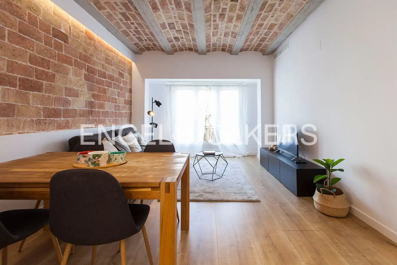 Vista exterior de Piso en venta en Barcelona con Aire acondicionado, Calefacción y Parquet
