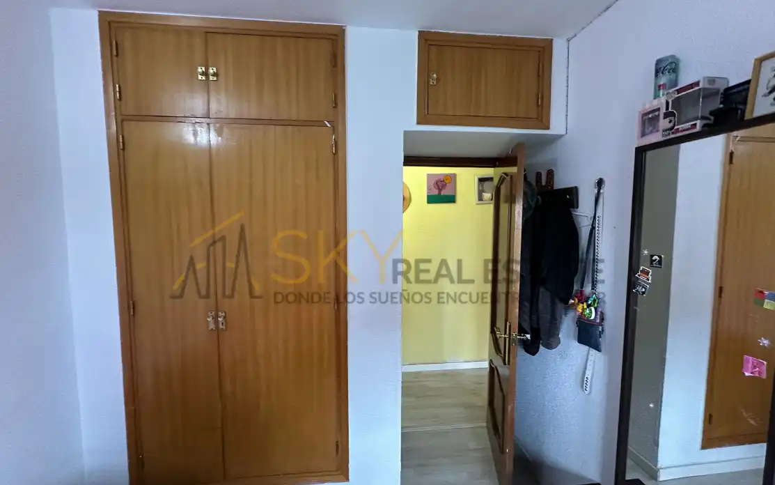 Habitación de Piso en venta en Madrid con Terraza