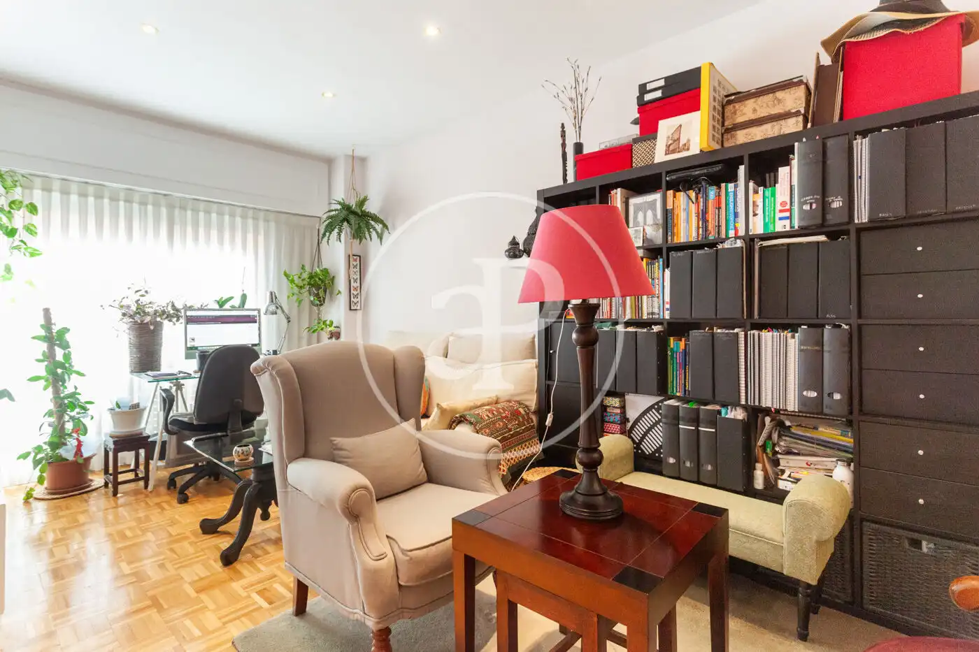Sala d'estar de Pis en venda en Madrid amb Aire condicionat, Calefacció i Jardí privat