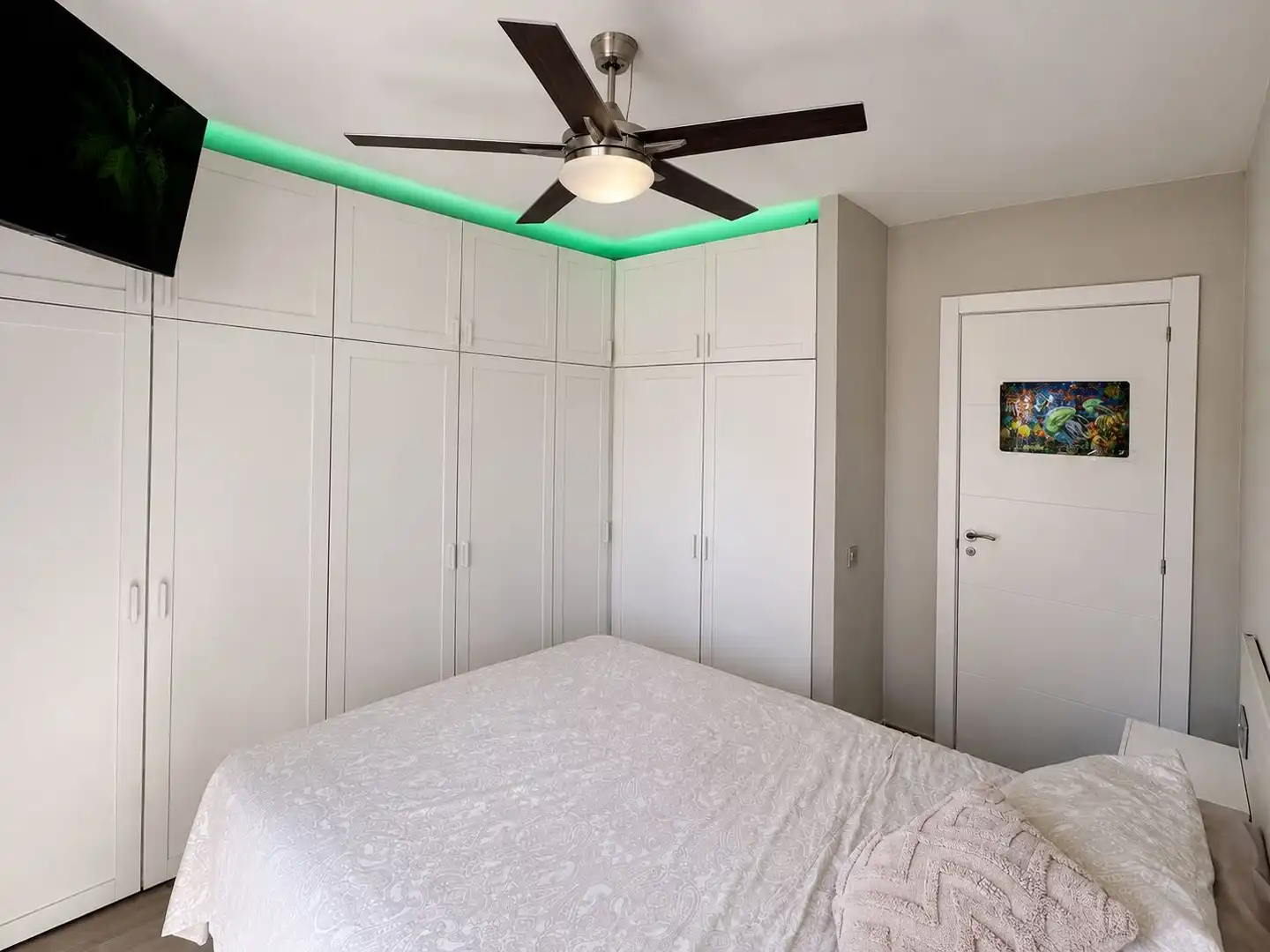 Habitación de Apartamento en venta en Marbella con Aire acondicionado, Jardín privado y Terraza