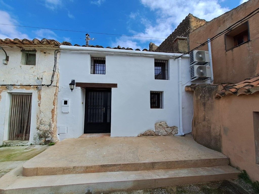 Vista exterior de Casa o xalet en venda en Sierra Engarcerán
