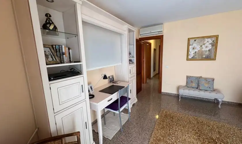 Sala d'estar de Casa adosada en venda en Níjar amb Aire condicionat i Moblat