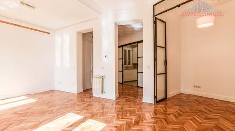 Photo 5 of Flat to rent in Jerónimos, Madrid