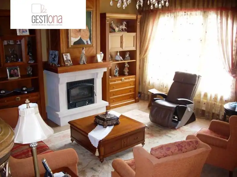 Wohnzimmer von Haus oder Chalet zum Verkauf in Noja mit Klimaanlage, Heizung und Privatgarten