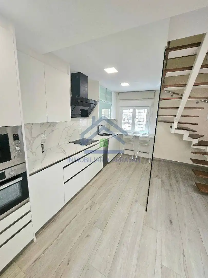 Kitchen of Houses for rent in La Zubia Ciudad