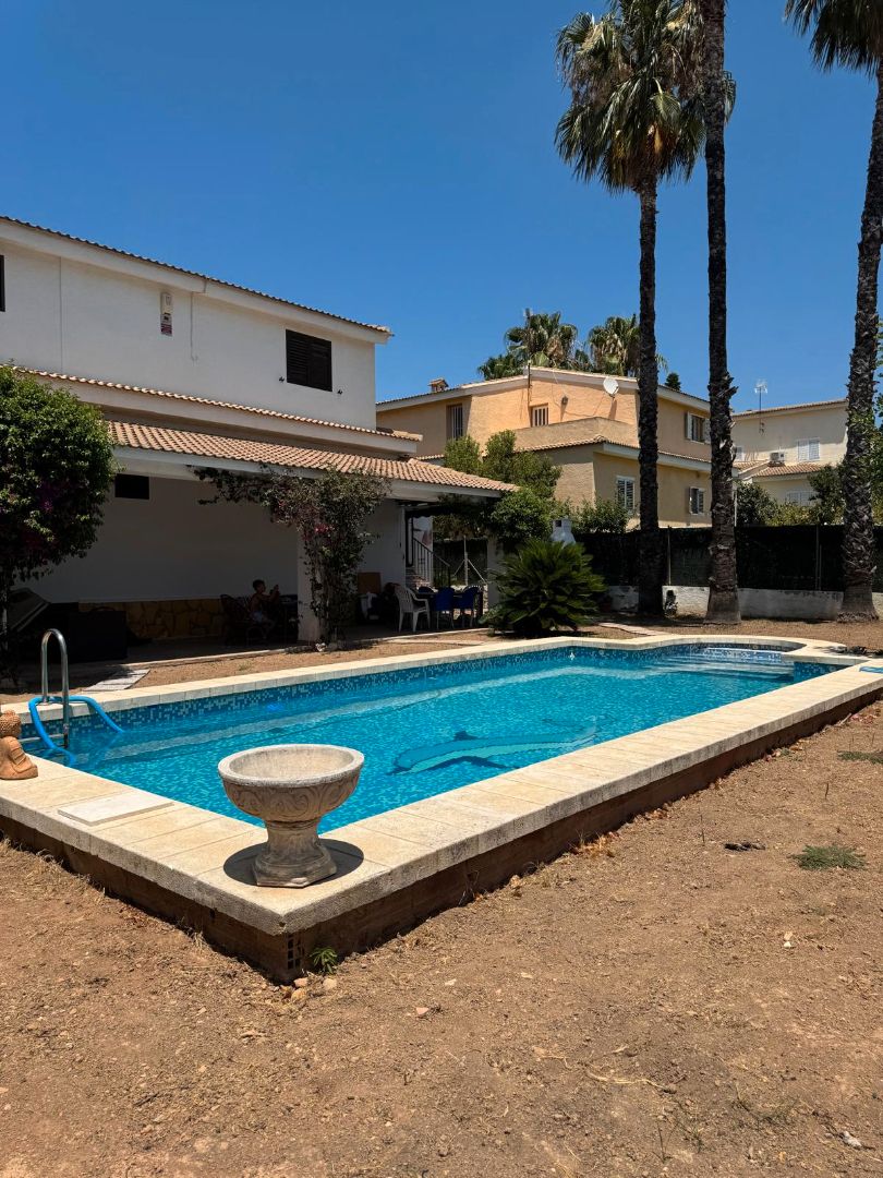 Piscina de Casa o xalet en venda en L'Eliana amb Aire condicionat, Calefacció i Jardí privat