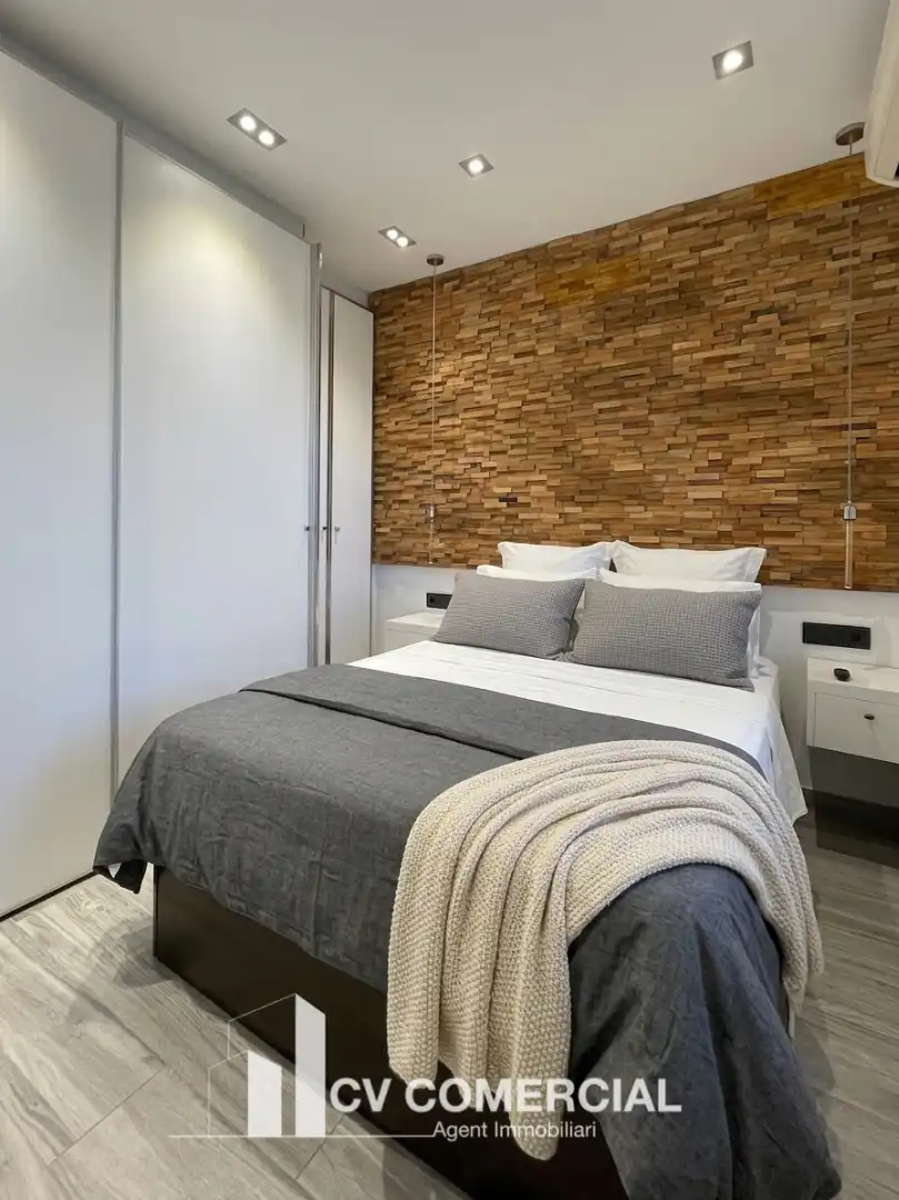 Bedroom of Flat for sale in Barcelona  with Air Conditioner, Heating and Parquet flooring